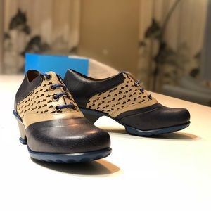 Fluevog Promise Hope Saddle - Beige/Blue